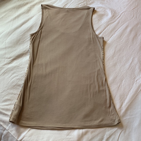 RW & CO beige/taupe sequined sleeveless top. Size small. Never worn. NWOT. - Picture 4 of 9